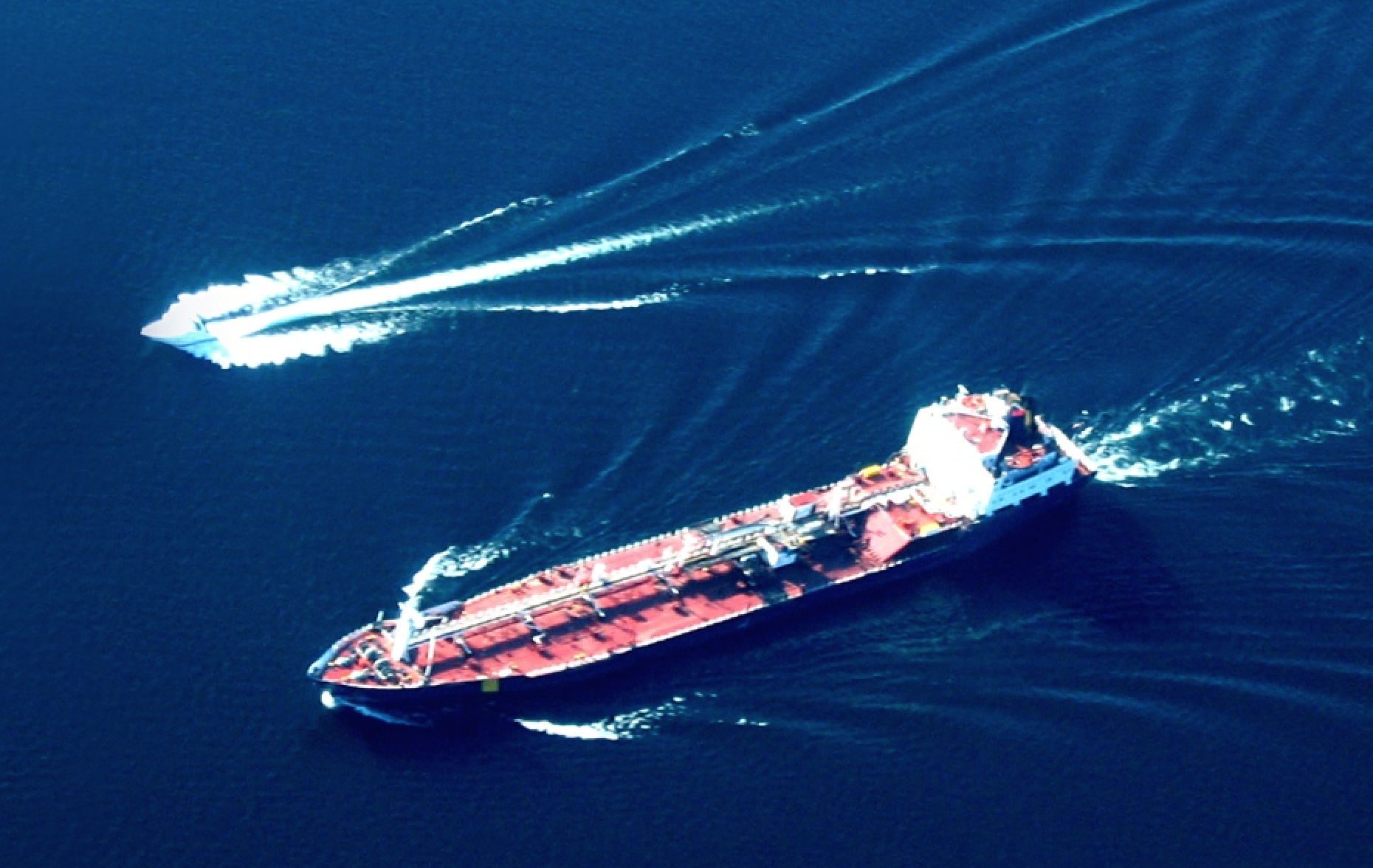 innovation-speed-boats-and-oil-tankers-danny-meki